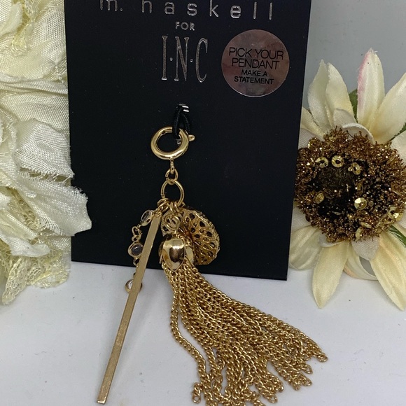 INC Gold Tassel Charm [JW-106] - Picture 6 of 6